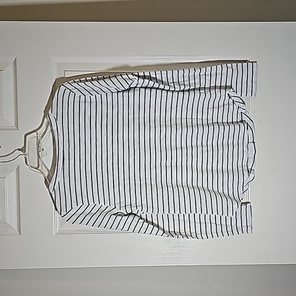 Abercrombie & Fitch Striped V Neck Long Sleeve Tee Size M - Picture 3 of 4